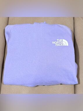 Women’s gently used North face hoodie
